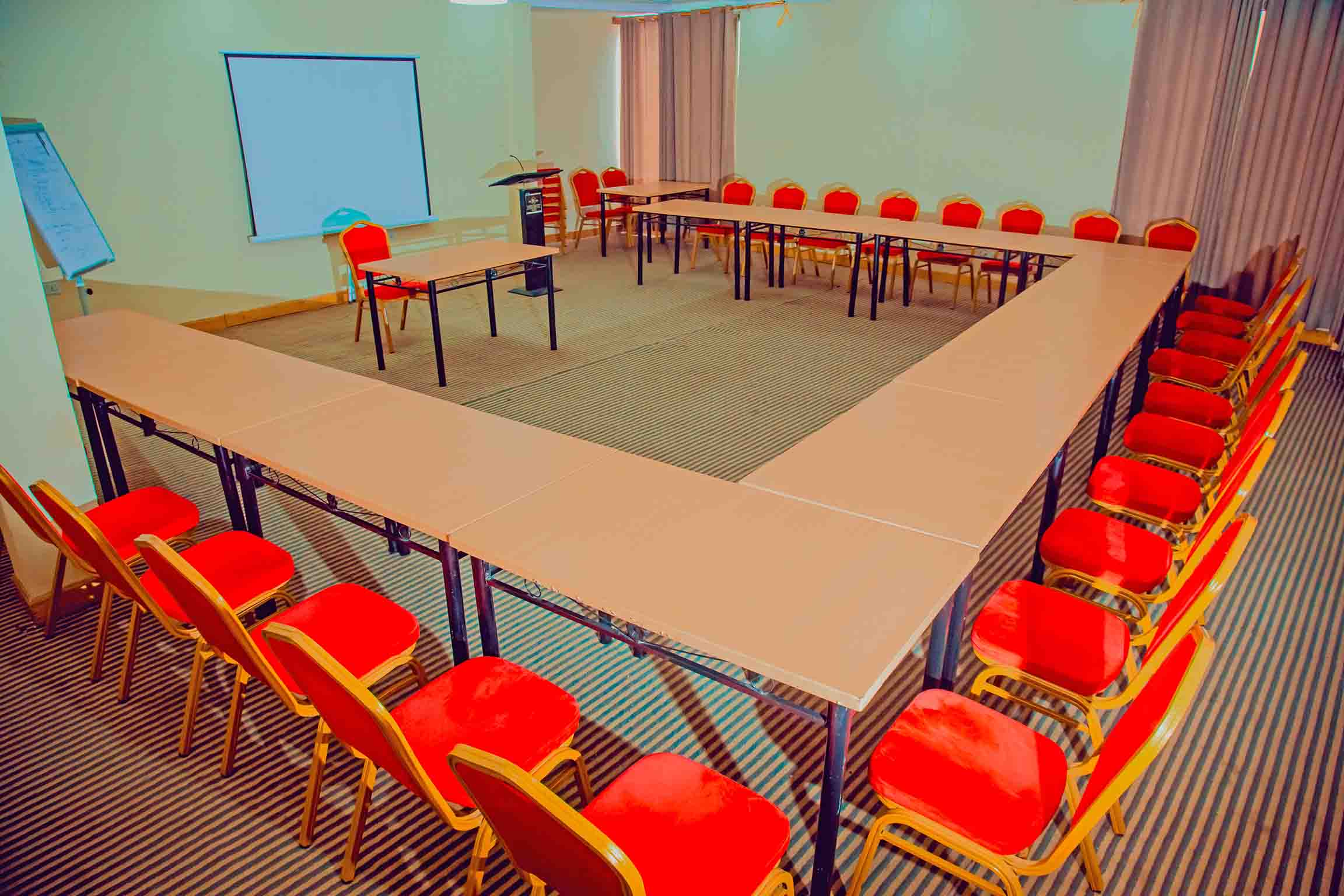 location salle {{ company }} goma